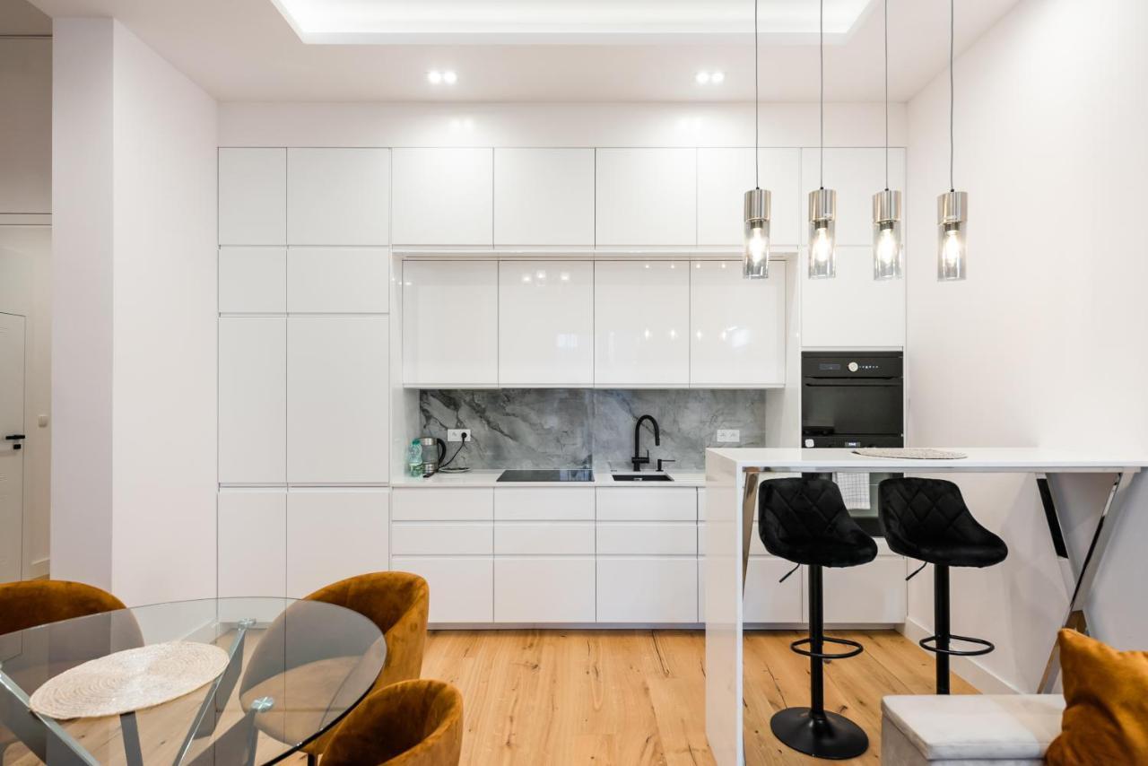 Zlota Sophisticated Apartment Varşovia Exterior foto