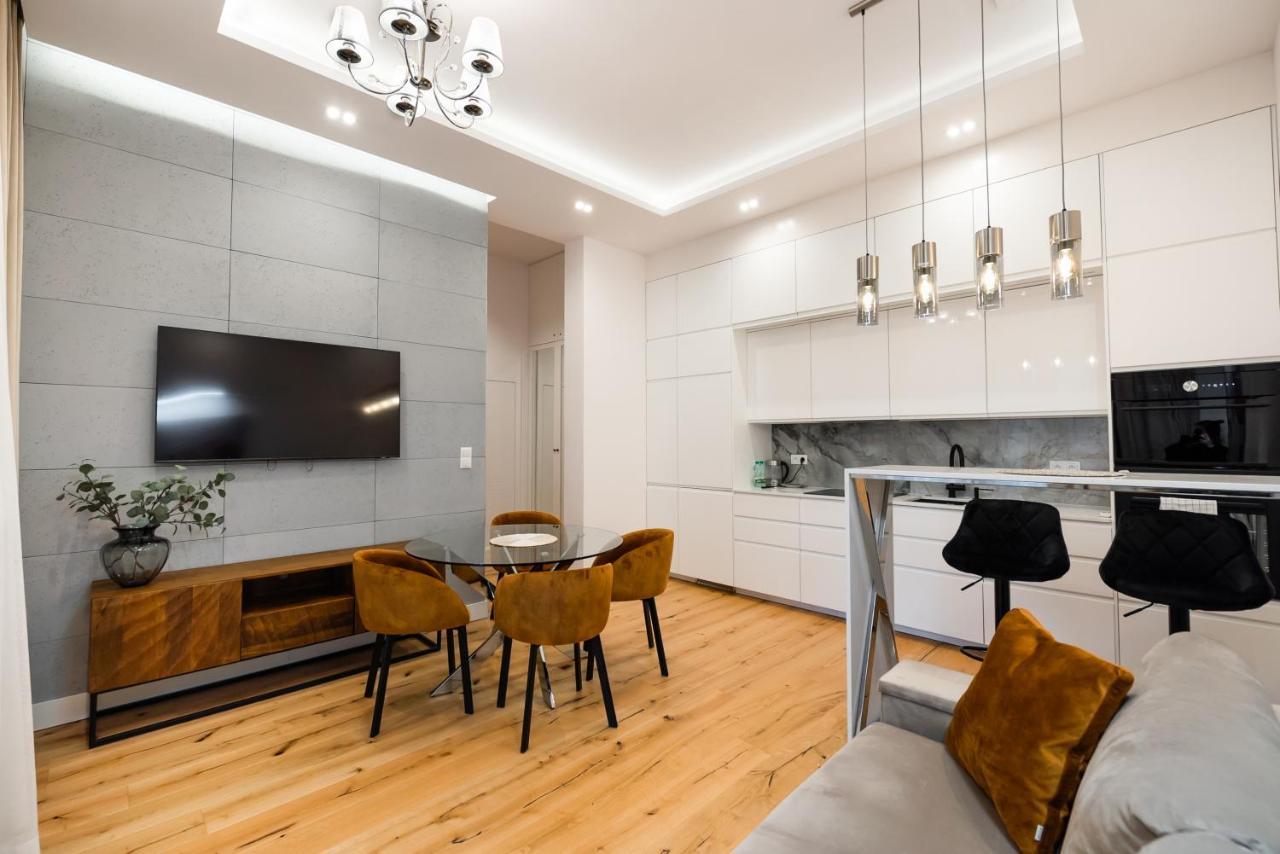 Zlota Sophisticated Apartment Varşovia Exterior foto