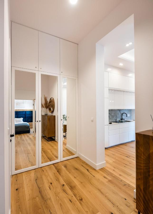 Zlota Sophisticated Apartment Varşovia Exterior foto